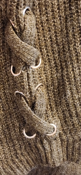 Brand New Ladies Large Artic Olive pullover sweater *°Pink Republic) - Picture 3 of 7